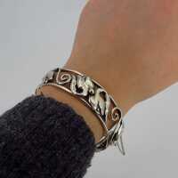 Art Nouveau bangle with floral decoration worked in silver from Denmark