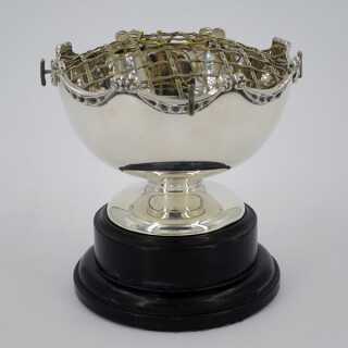 Extraordinary rose bowl in sterling silver, London 1911
