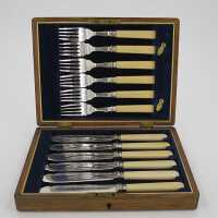Rare fish cutlery for 6 people with original oak box around 1930