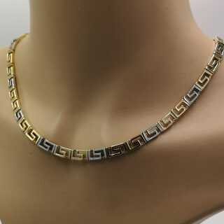 Magnificent necklace with meander band in 585 / gold from the 1970s