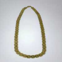 Antique necklace in gold with delicately embellished refile decoration around 1920