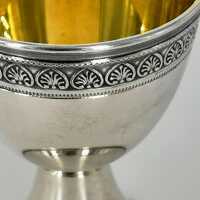 Rare set of 6 egg cups in silver and gold with acanthus frieze