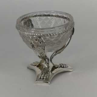 Filigrane Saliere in Silber mit Glaseinsatz aus dem späten Barock