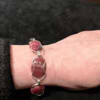 Armband aus Silberdraht mit roten Achat Steinen aus den 1960/70er Jahren