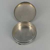 Pill box in solid silver from the Art Nouveau style around 1915