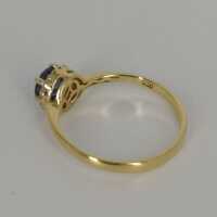 Delicate ring in gold with tanzanite and diamonds