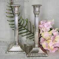 Column candlesticks with acanthus leafs