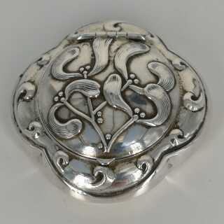 Art Nouveau pocket ashtray in solid silver around 1905