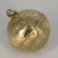 Impressive globe globe pendant in gold from the 1960s