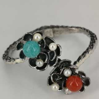 Floral bangle in silver with coral, turquoise and pearls