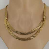 Exceptional, elegant necklace in gold around 1970