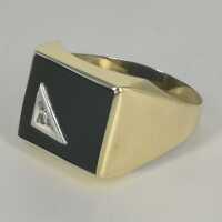 Art Deco Herren Ring mit einem Onyx und Diamanten in Gold