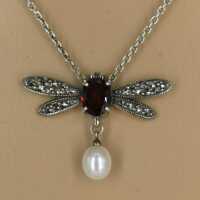 Zartes Schmetterling Collier in Silber mit Granat und Perle