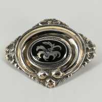 Beautiful antique brooch from the 19th century in gold-plated silver