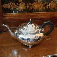 Teekanne in Sterling Silber aus dem späten Art Déco