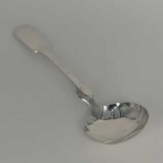 Small ladle in a spade pattern in silver from the Art Deco around 1925