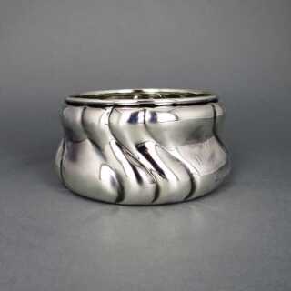 Antike godronierte Schale in Silber