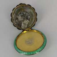 Art Nouveau powder compact in silver with guilloche enamel in shades of green
