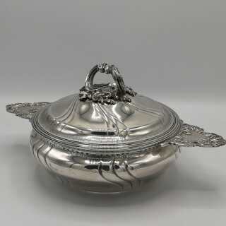 Opulent lid bowl in silver from Paris around 1880/85