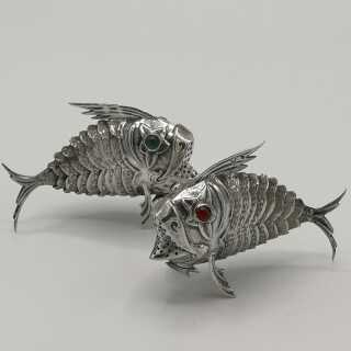 Pair of naturalistic silver spice shakers - 1st half of the 20th century