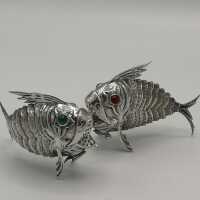 Pair of naturalistic silver spice shakers - 1st half of the 20th century