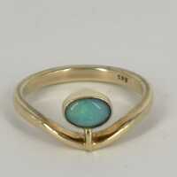 Elegant ladies stackable ring with an opal in gold