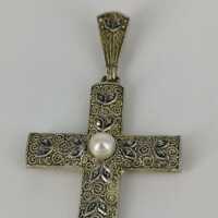 Magnificent Art Nouveau cross by Theodor Fahrner in silver and gold