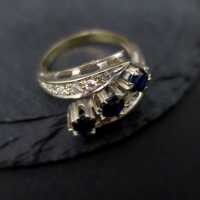 Weißgold-Ring mit Saphiren und Brillanten