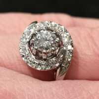 Antikschmuck für Damen - Annodazumal Antikschmuck: Vintage Bellerina Ring in Weißgold mit Diamanten kaufen