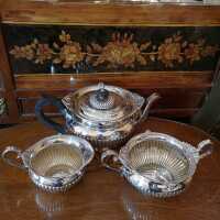 3-teiliges viktorianisches Teeset in Silber aus Sheffield...