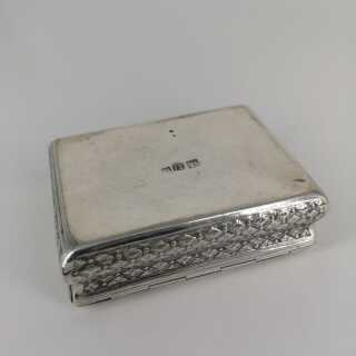 Baroque box around 1700/20 in silver with an elaborate diamond pattern