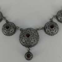 Vintage costume necklace in silver with garnet stones
