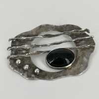 Seltene Brosche in Silber mit Onyx Cabochon im Modernismus