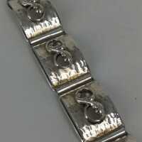 Vintage Silberschmuck - Annodazumal Antikschmuck: Gehämmertes Armband in Silber 50er Jahre kaufen