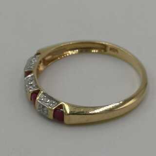Pretty stackable ring in gold with precious stones from the 1950s