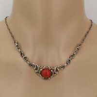 Beautiful costume jewelry necklace in silver with coral...