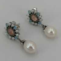 Beautiful stud earrings in silver with rose quartz, opals and a pearl