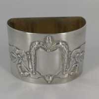 Art Nouveau napkin ring in silver with relief decoration...