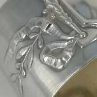 Jugendstil Serviettenring in Silber mit Relief Dekor im Neo Barock