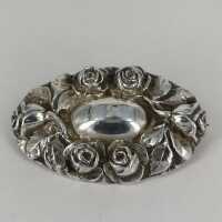 Beautiful art nouveau brooch in silver with roses...