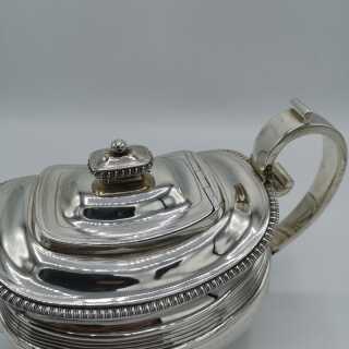 Silberne Teekanne -  Annodazumal Antikschmuck: Antikes Silber kaufen