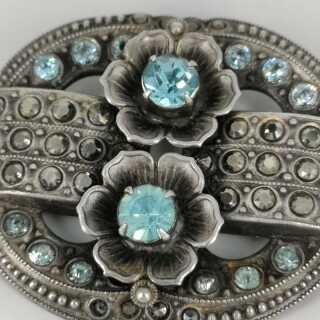 Decorative brooch in silver from the 1940s