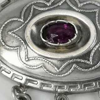 Brooch in silver with amethyst in Nordic design