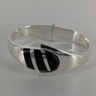Modern bangle in silver and onyx from Mexico