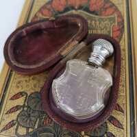 Jugendstil Parfüm- oder Medizinflasche in originalem Etui