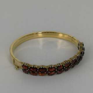 Simple Art Nouveau Bangle in Gold with Garnet Navettes