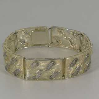 Filigree Art Deco ladies bracelet in silver with paisley decor and marcasites