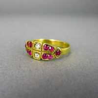 Antiker Goldring mit Rubinen und Diamanten
