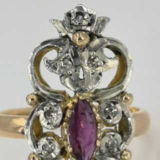Antiker Neo Renaissance Ring in Gold und Silber mit Rubin und Diamantrosen
