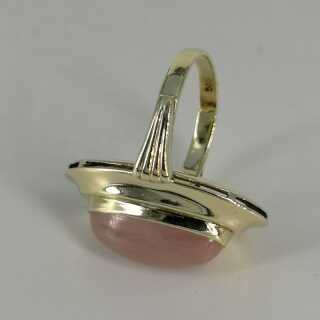 Vintage Ladies Ring in Gold with a Rose Quartz from the 1950s